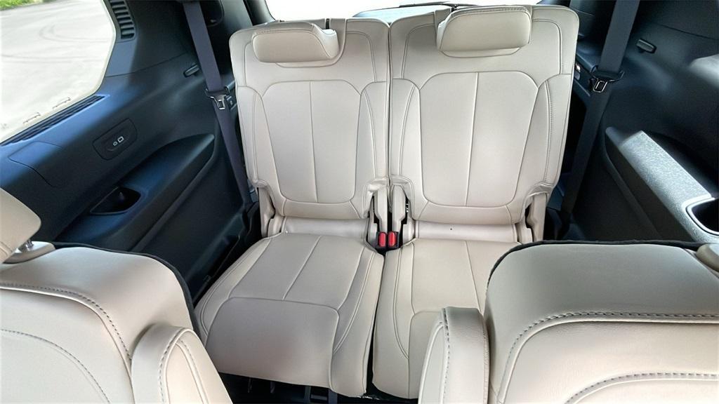 new 2025 Jeep Grand Cherokee L car, priced at $41,750