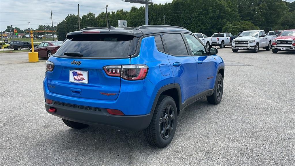 new 2023 Jeep Compass car, priced at $31,990