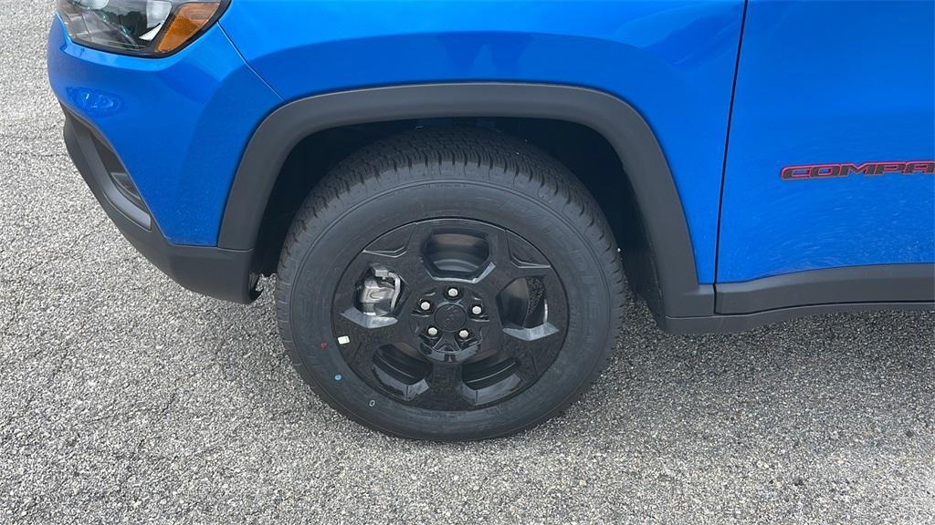 new 2023 Jeep Compass car, priced at $31,990