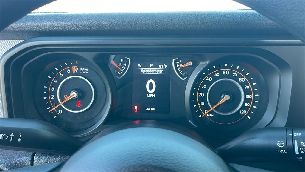 new 2025 Jeep Gladiator car, priced at $33,375