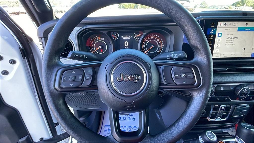 new 2025 Jeep Gladiator car, priced at $33,375