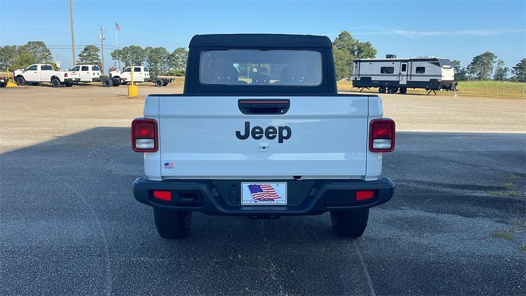 new 2025 Jeep Gladiator car, priced at $33,375