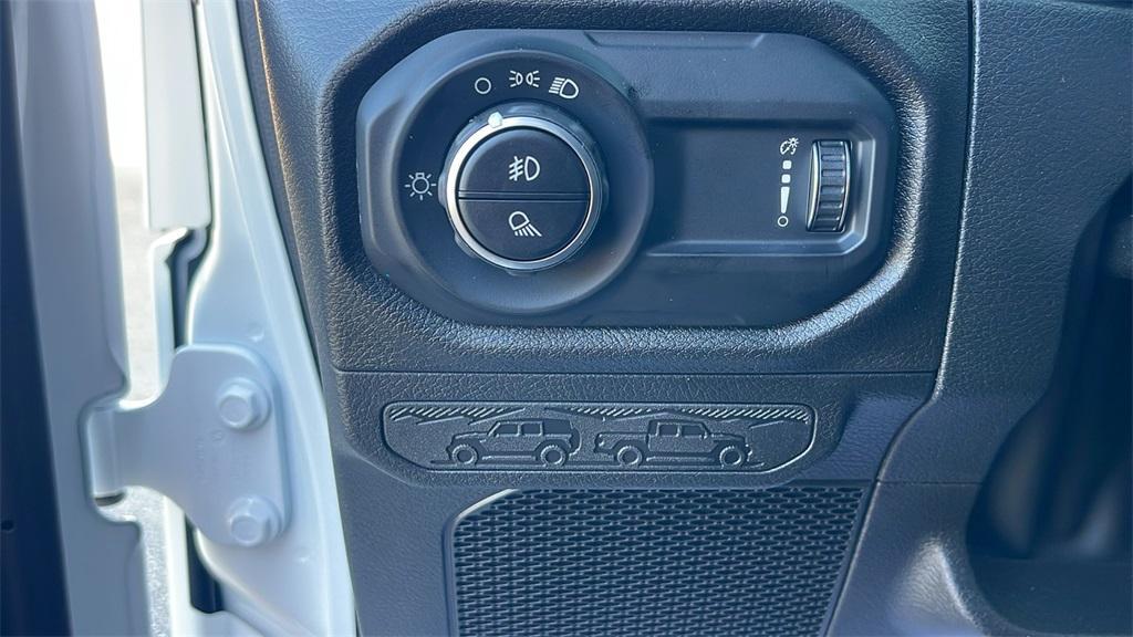 new 2025 Jeep Gladiator car, priced at $33,375