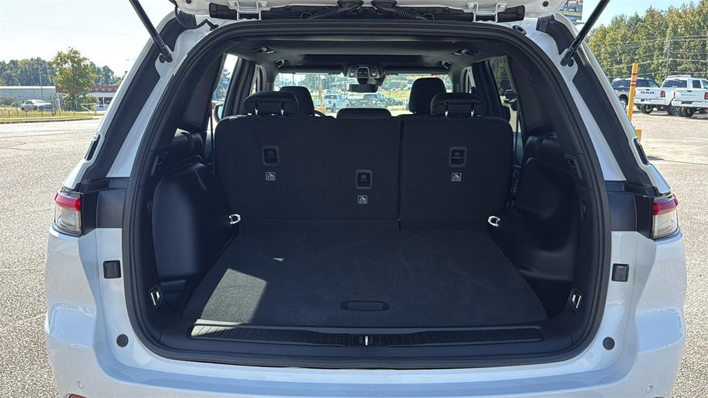 new 2025 Jeep Grand Cherokee car, priced at $33,252