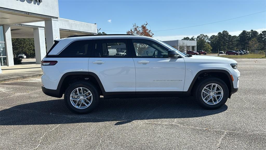 new 2025 Jeep Grand Cherokee car, priced at $33,252
