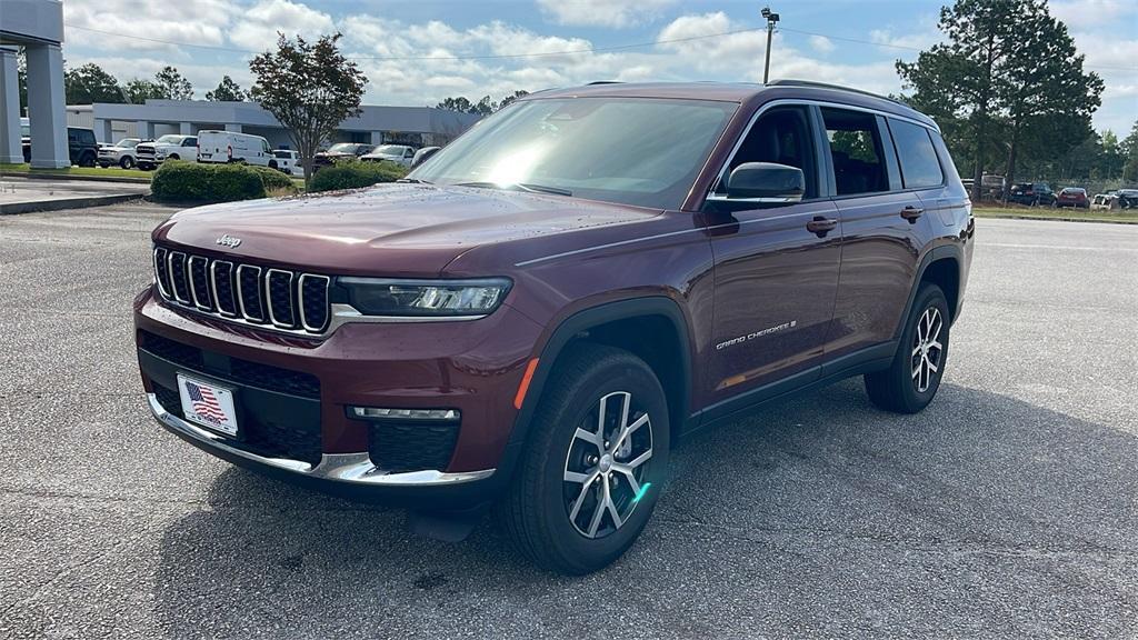 new 2025 Jeep Grand Cherokee L car, priced at $39,232