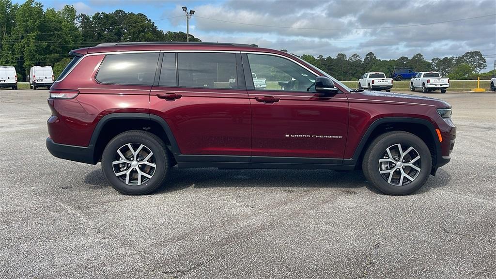 new 2025 Jeep Grand Cherokee L car, priced at $39,232