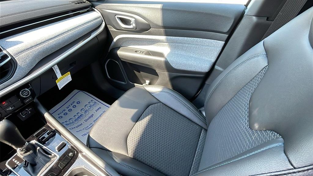 new 2025 Jeep Compass car, priced at $27,450