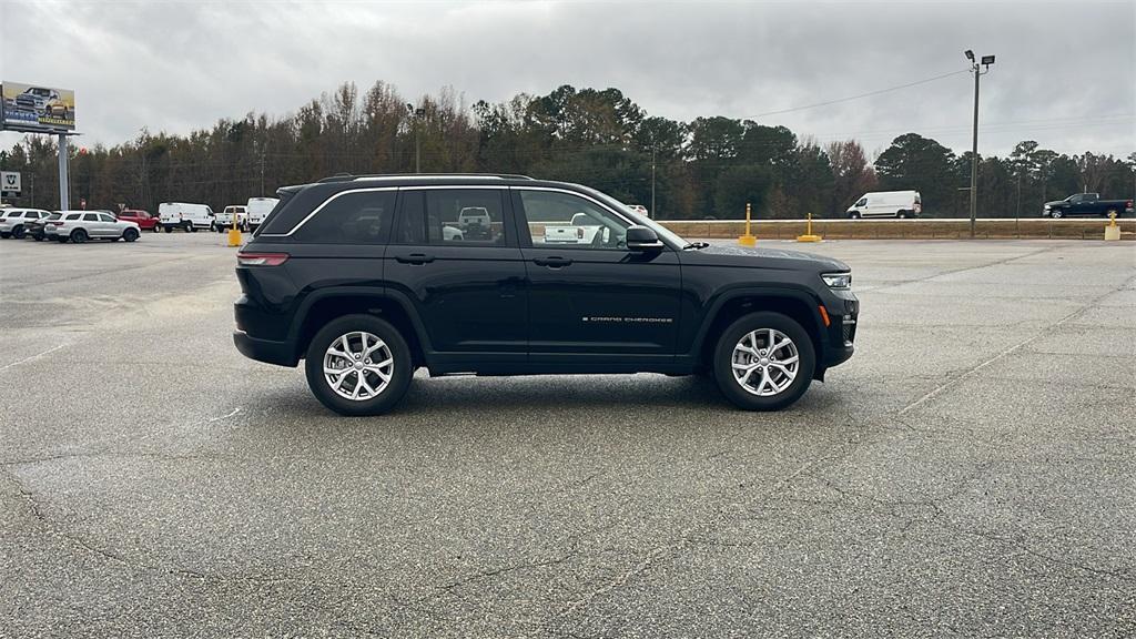 used 2022 Jeep Grand Cherokee car, priced at $30,400