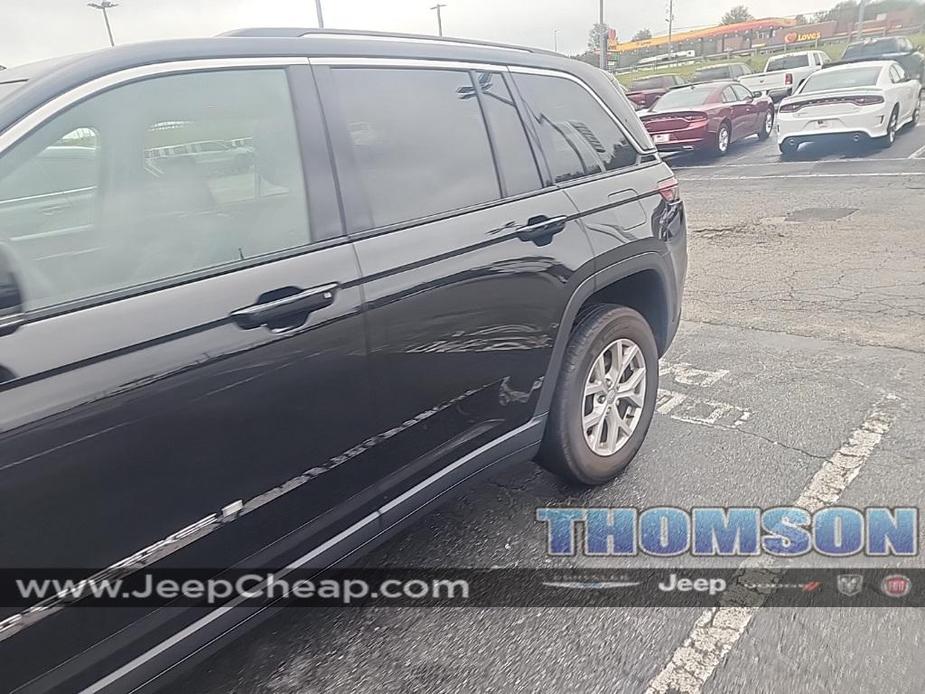 used 2022 Jeep Grand Cherokee car, priced at $31,668