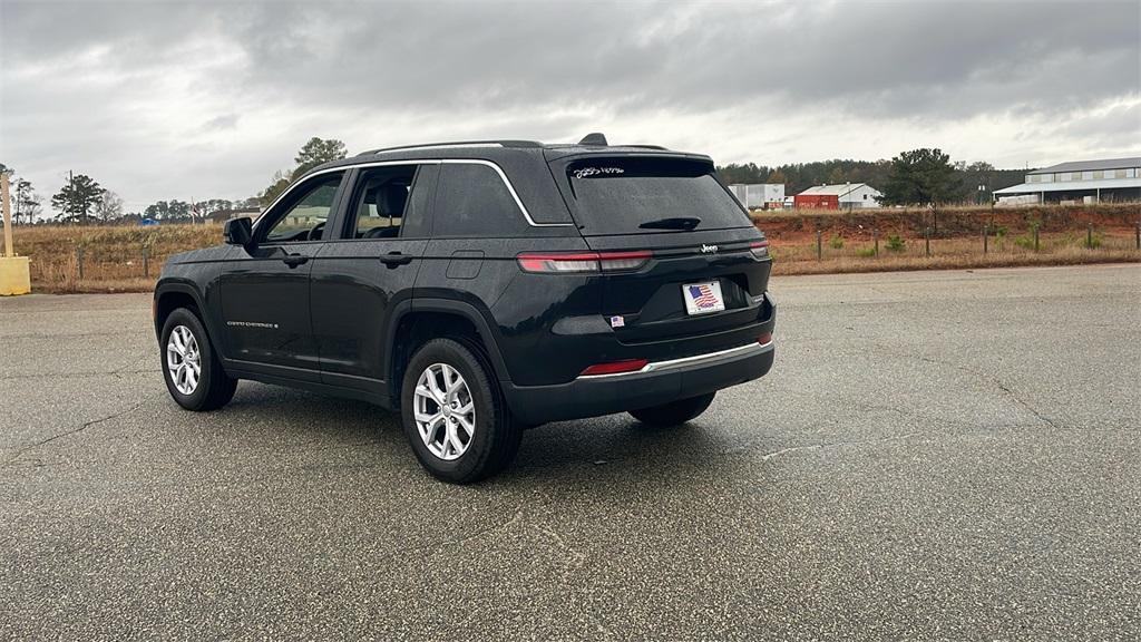 used 2022 Jeep Grand Cherokee car, priced at $30,400