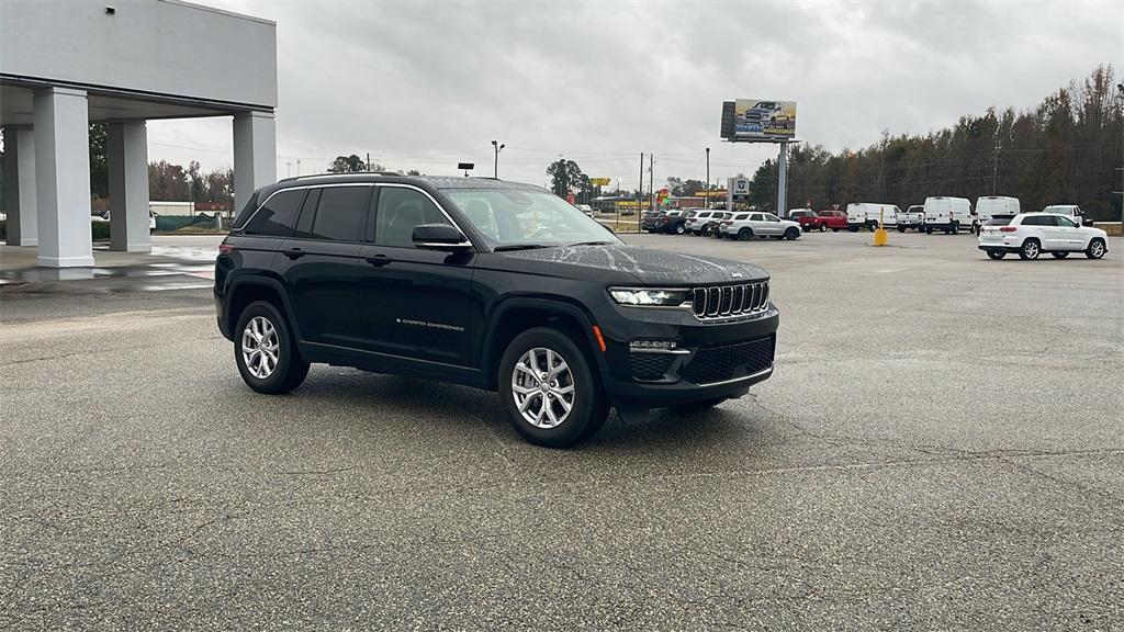 used 2022 Jeep Grand Cherokee car, priced at $30,400