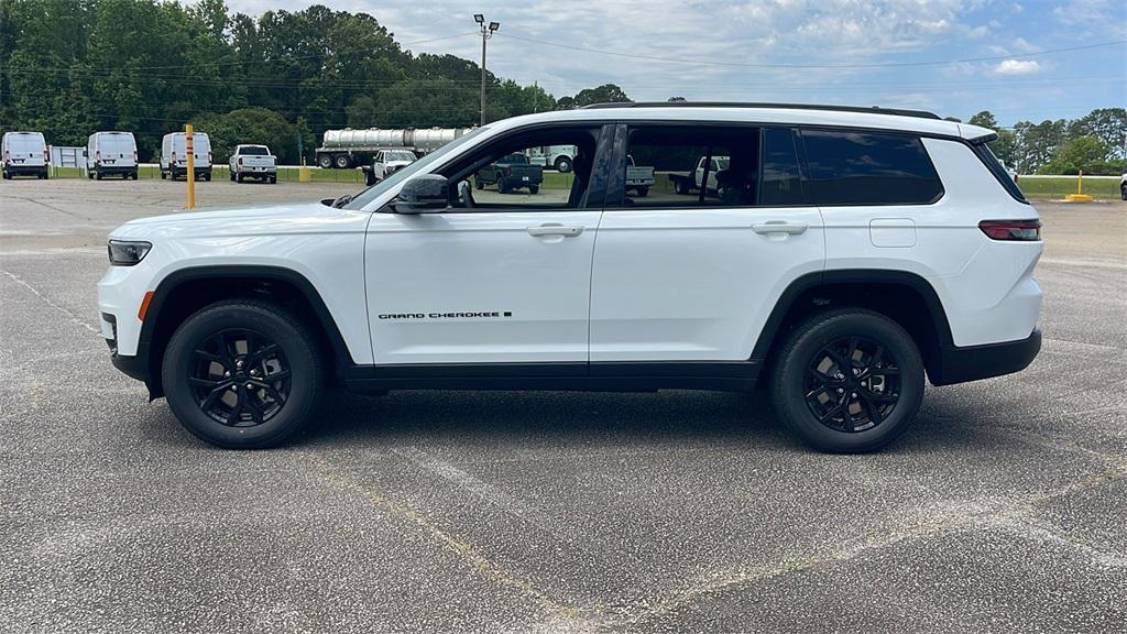 new 2025 Jeep Grand Cherokee L car, priced at $40,972