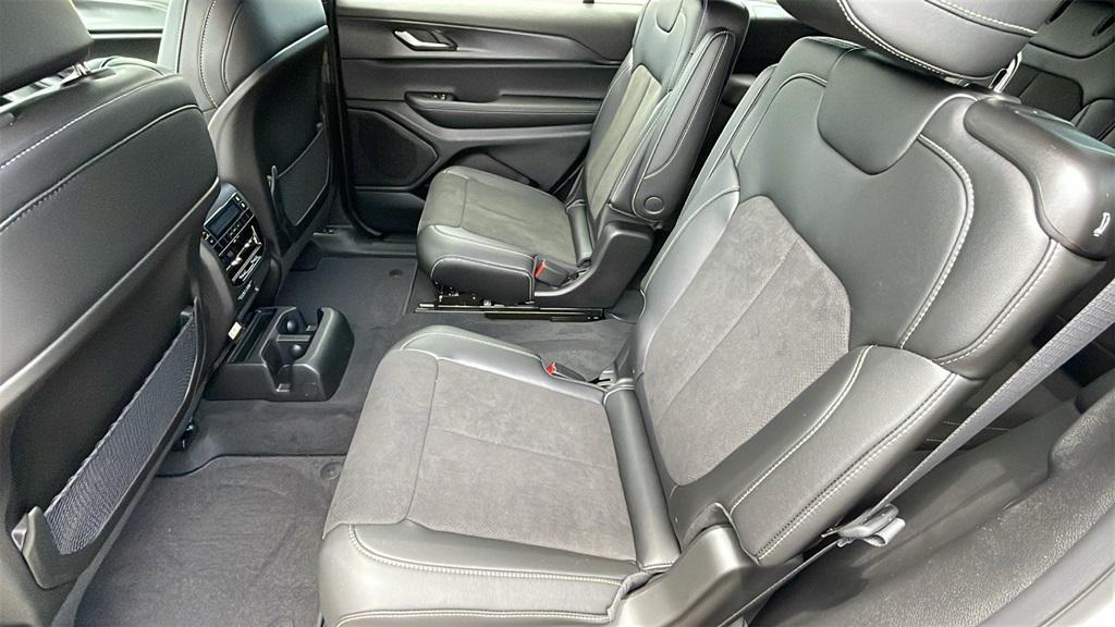 new 2025 Jeep Grand Cherokee L car, priced at $40,972