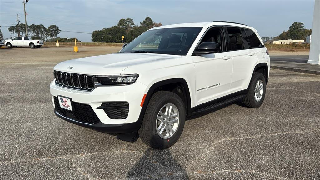 new 2025 Jeep Grand Cherokee car, priced at $32,672