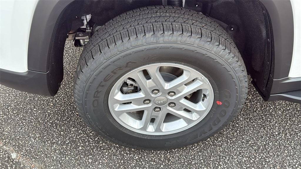 new 2025 Jeep Grand Cherokee car, priced at $32,672