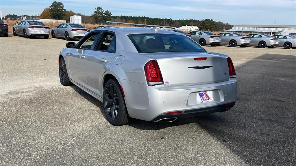 new 2023 Chrysler 300 car, priced at $38,950