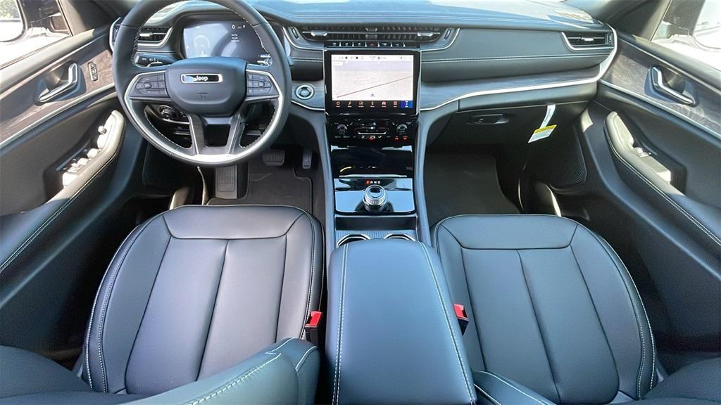 new 2025 Jeep Grand Cherokee L car, priced at $44,270