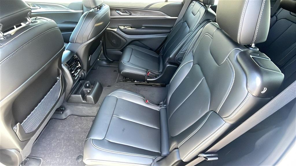 new 2025 Jeep Grand Cherokee L car, priced at $44,270