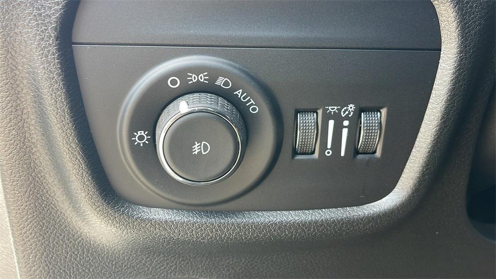 new 2025 Jeep Grand Cherokee L car, priced at $44,270