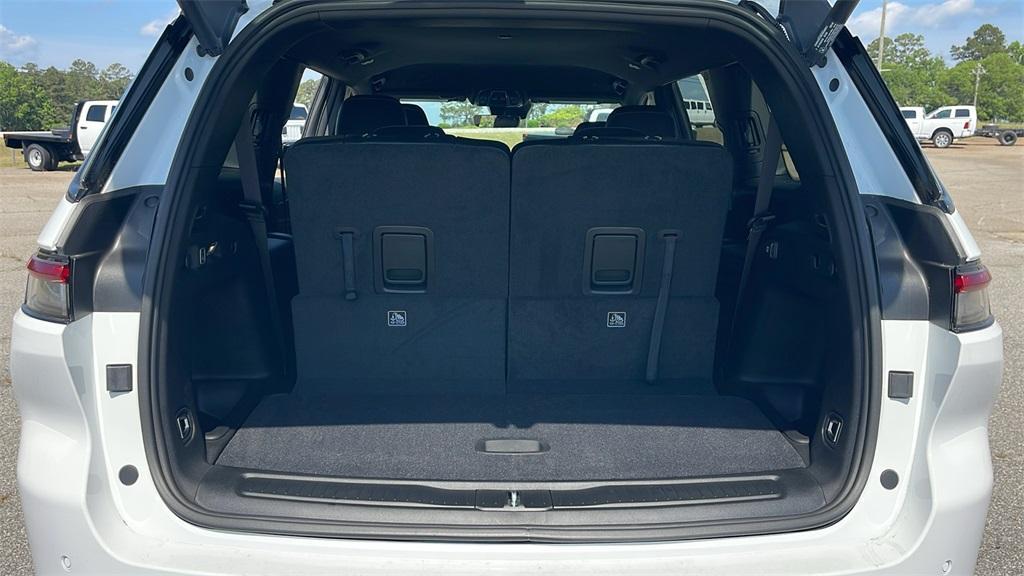 new 2025 Jeep Grand Cherokee L car, priced at $44,270