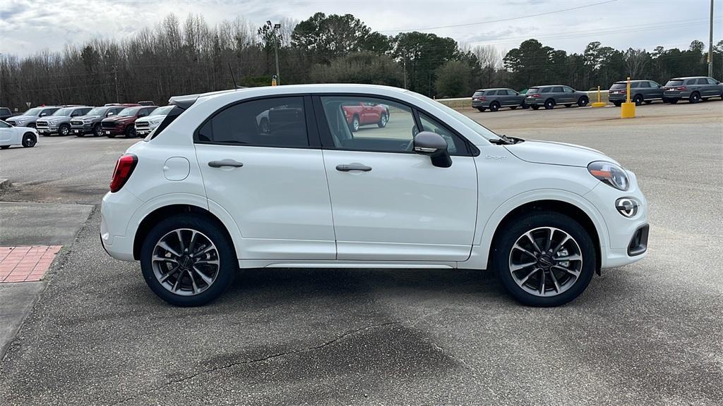 new 2023 FIAT 500X car, priced at $25,500