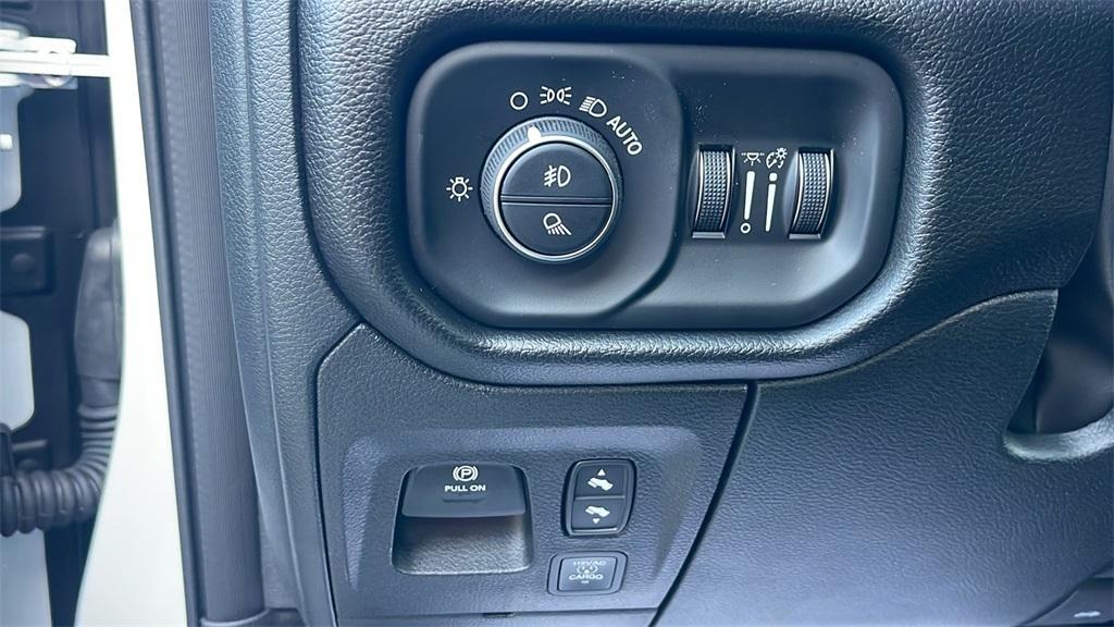 new 2025 Ram 1500 car, priced at $59,770