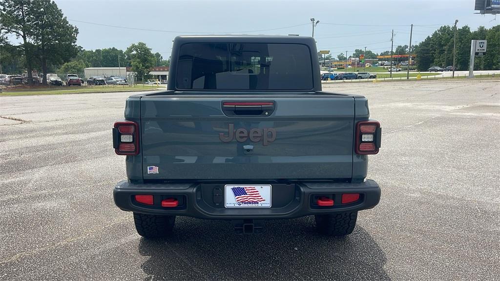 new 2025 Jeep Gladiator car, priced at $53,370