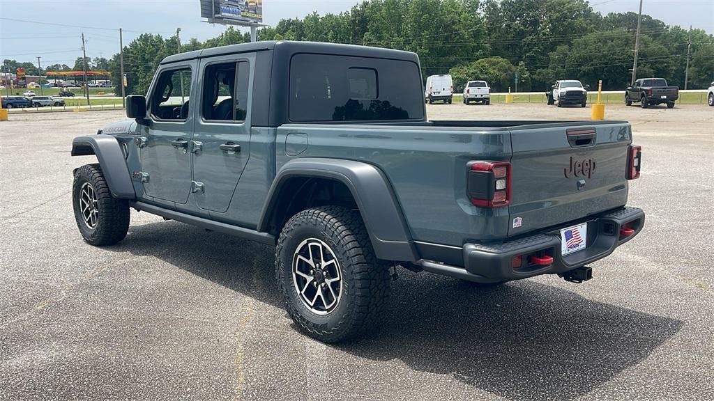 new 2025 Jeep Gladiator car, priced at $53,370