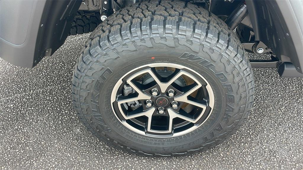 new 2025 Jeep Gladiator car, priced at $53,370