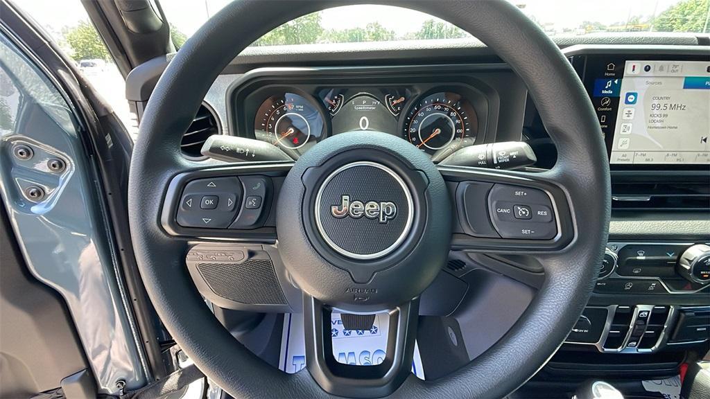 new 2025 Jeep Gladiator car, priced at $38,972