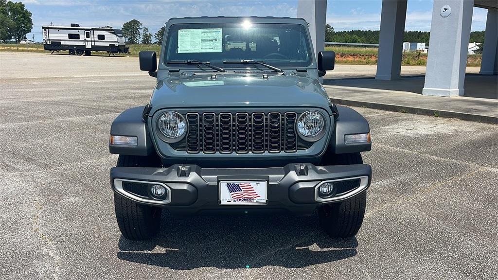 new 2025 Jeep Gladiator car, priced at $38,972