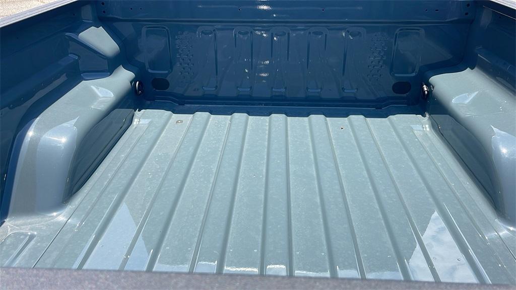 new 2025 Jeep Gladiator car, priced at $38,972