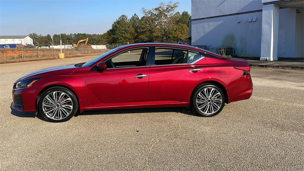 used 2023 Nissan Altima car, priced at $24,450