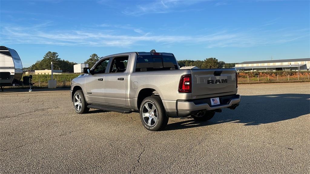 new 2025 Ram 1500 car, priced at $43,482