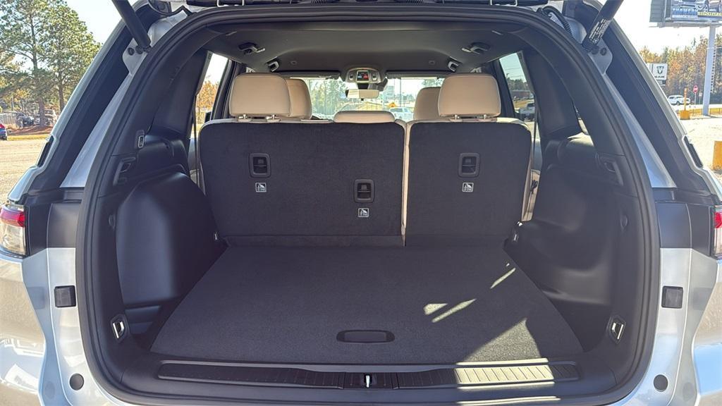 new 2025 Jeep Grand Cherokee car, priced at $37,573