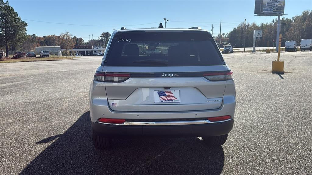 new 2025 Jeep Grand Cherokee car, priced at $37,573