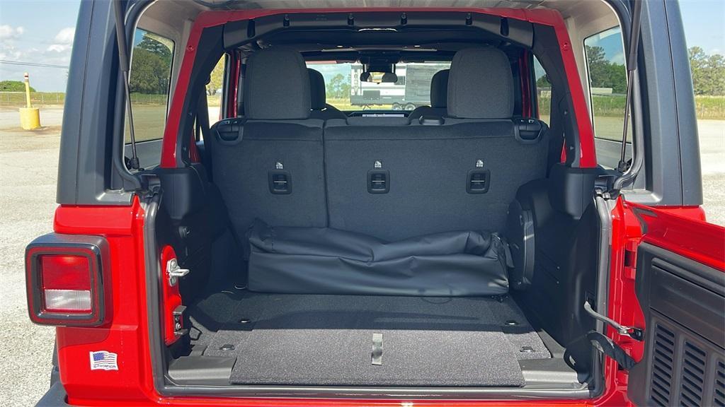 new 2025 Jeep Wrangler car, priced at $46,972