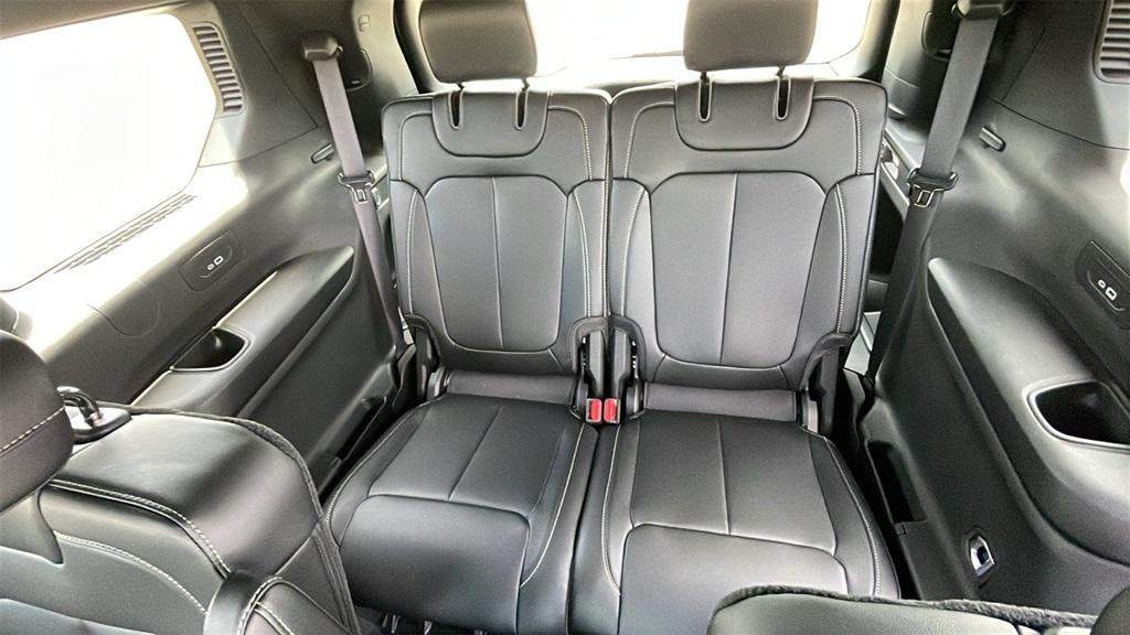 new 2025 Jeep Grand Cherokee L car, priced at $40,952