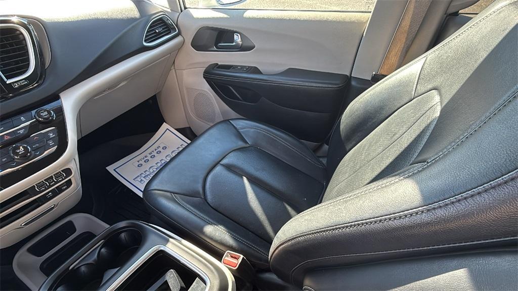 used 2022 Chrysler Pacifica car, priced at $23,710