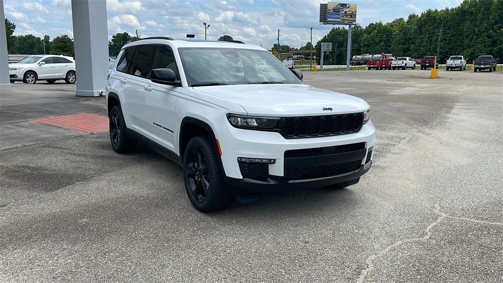 new 2024 Jeep Grand Cherokee L car, priced at $47,952