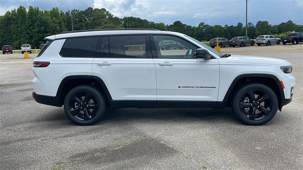 new 2024 Jeep Grand Cherokee L car, priced at $47,952