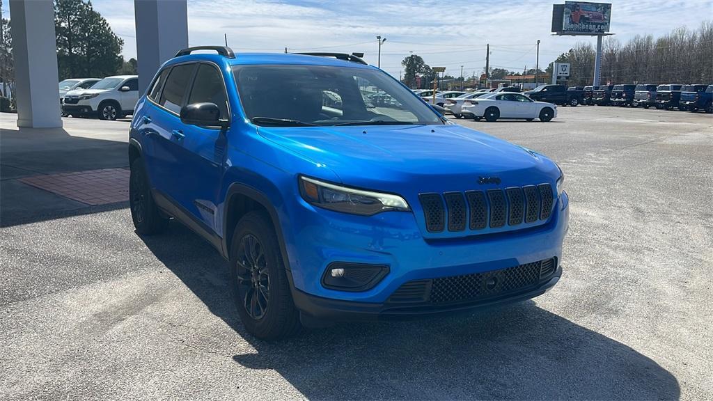 new 2023 Jeep Cherokee car, priced at $34,900