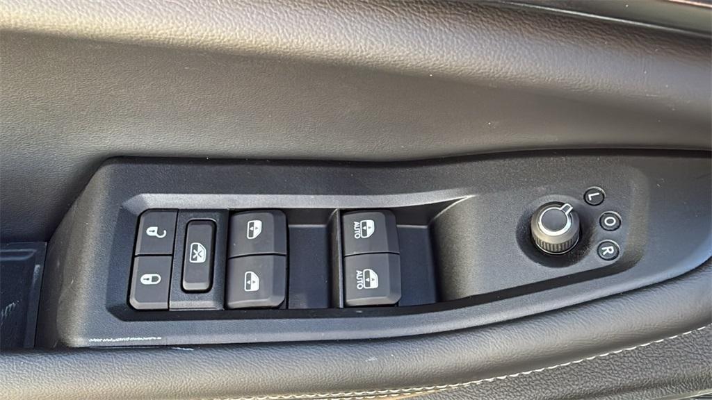 new 2025 Jeep Grand Cherokee car, priced at $32,950