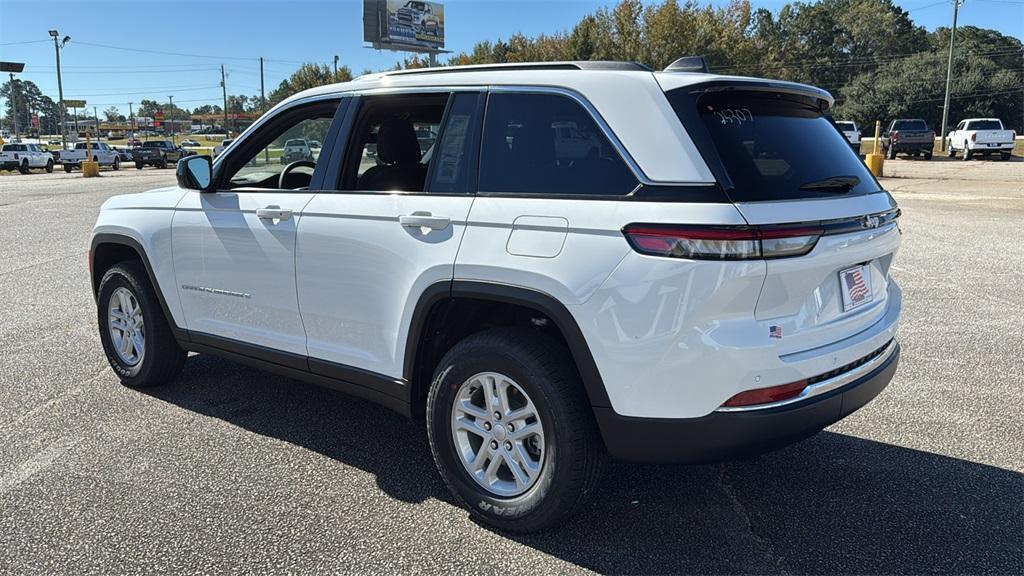 new 2025 Jeep Grand Cherokee car, priced at $32,950