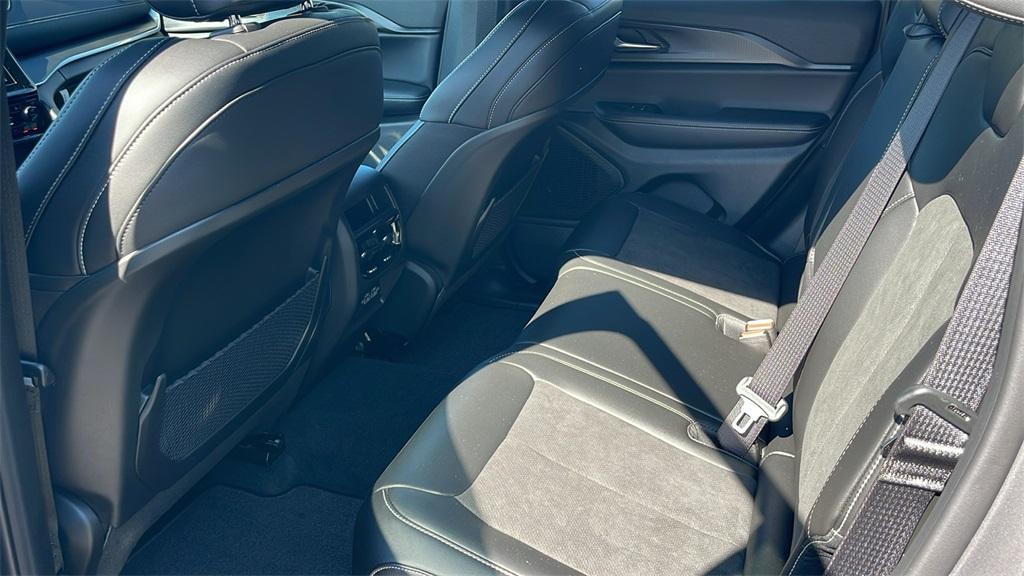 new 2025 Jeep Grand Cherokee car, priced at $40,420