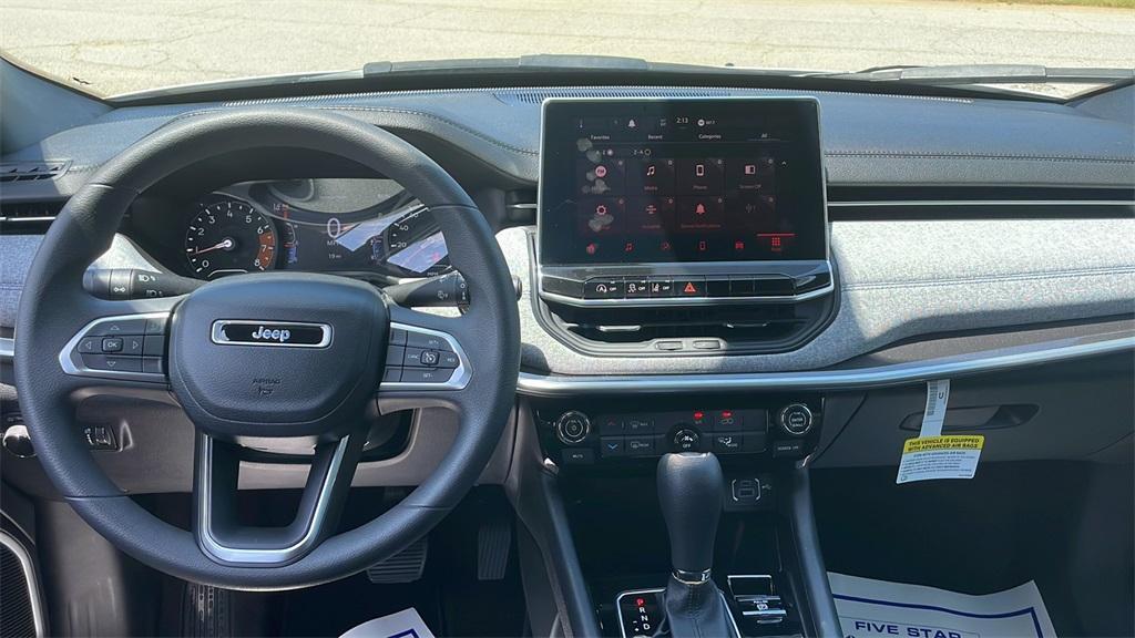 new 2023 Jeep Compass car, priced at $25,250