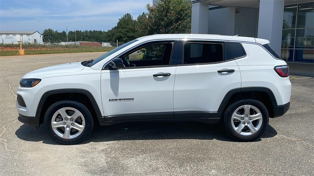 new 2023 Jeep Compass car, priced at $25,250