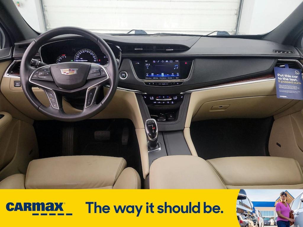 used 2017 Cadillac XT5 car, priced at $20,998