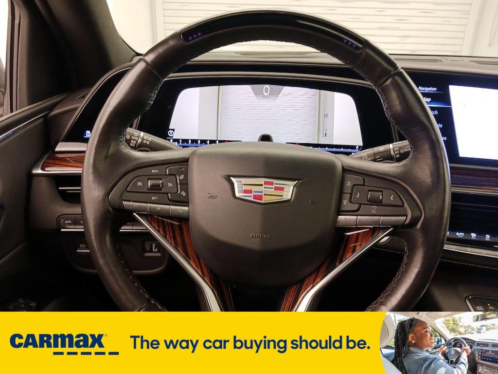 used 2022 Cadillac Escalade car, priced at $67,998
